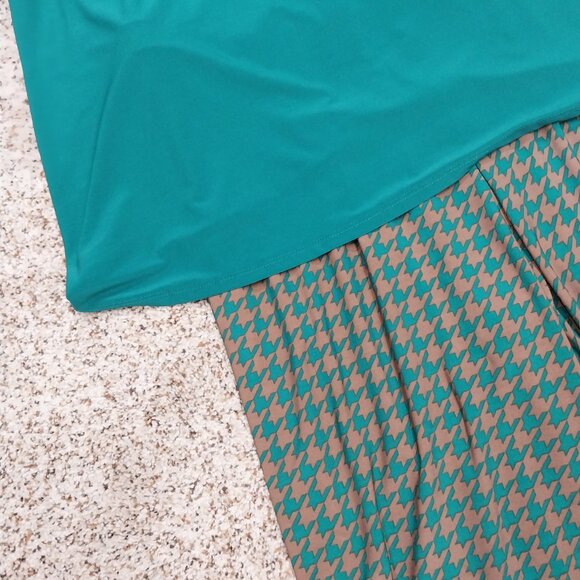 3302 Size 1X Anthony Two Piece Pant Set In Hunter Green and Camel - Picture 4 of 10